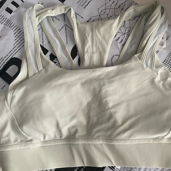 Lululemon Mint Green Sport Bra - Picture 1 of 4